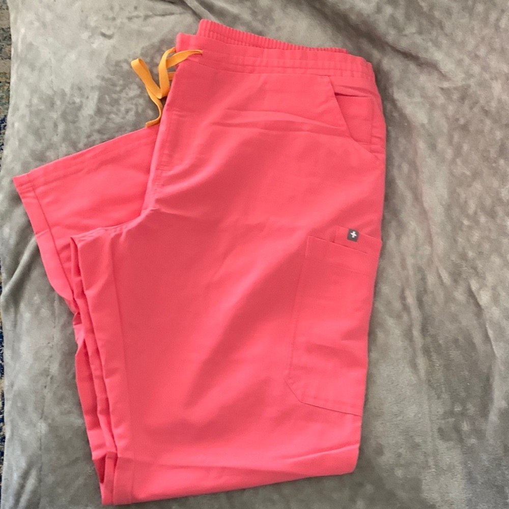 Yola skinny scrub pants